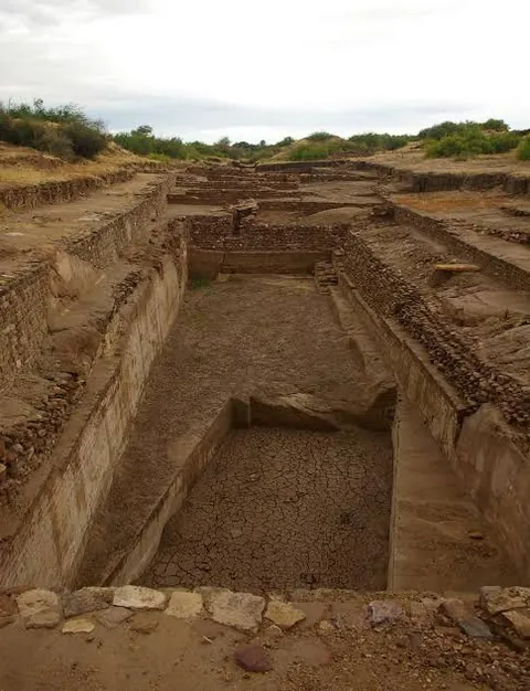 Stepped stone reservoir at Dholavira